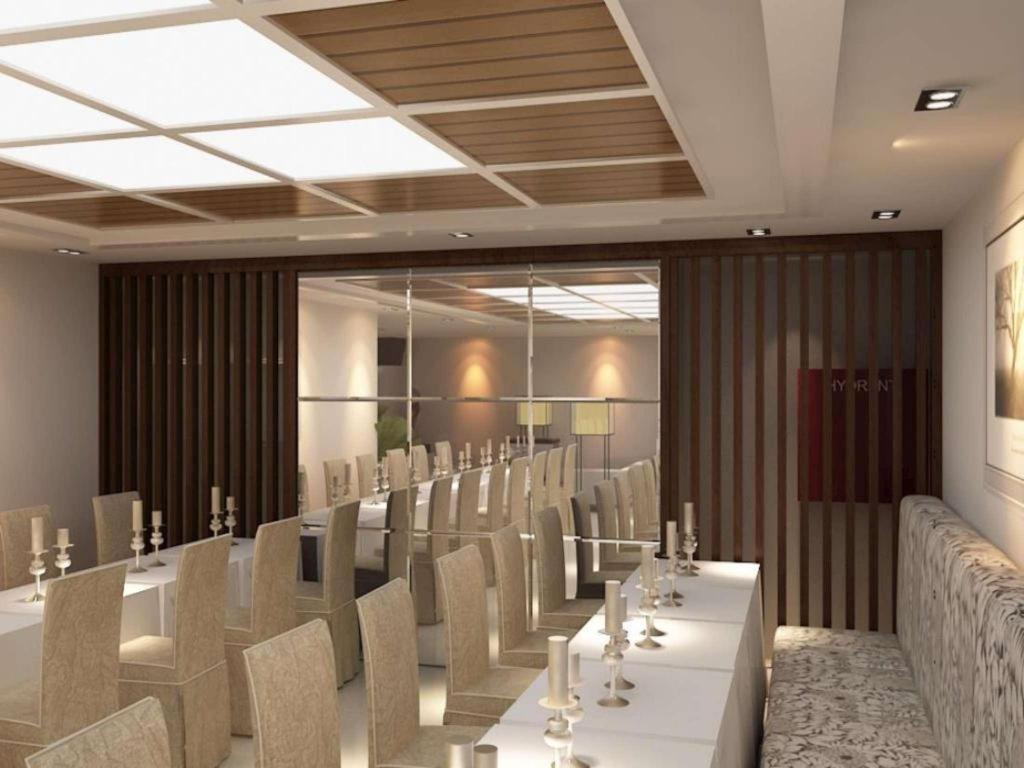 Bella Hotel Сурабая Екстериор снимка