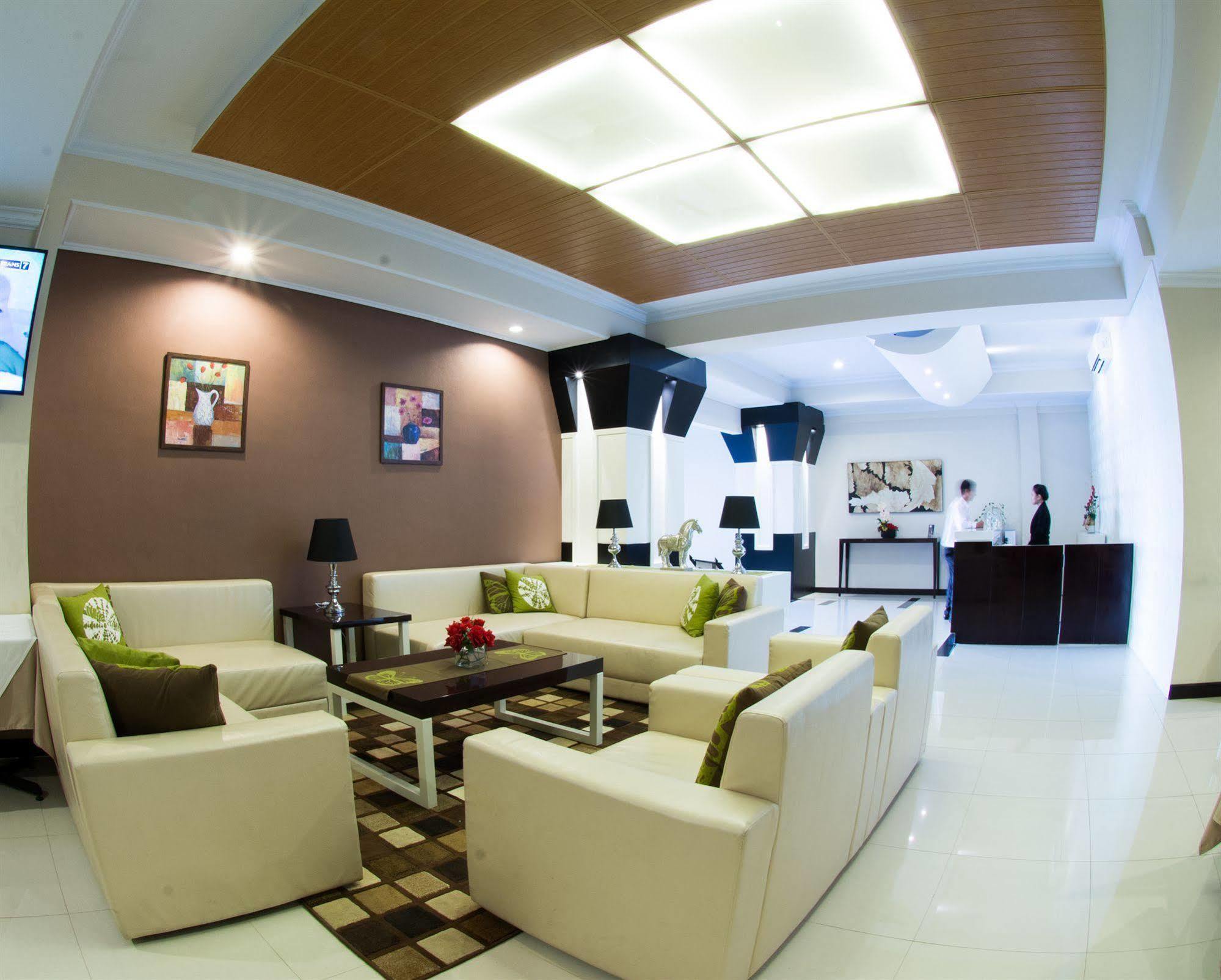 Bella Hotel Сурабая Екстериор снимка