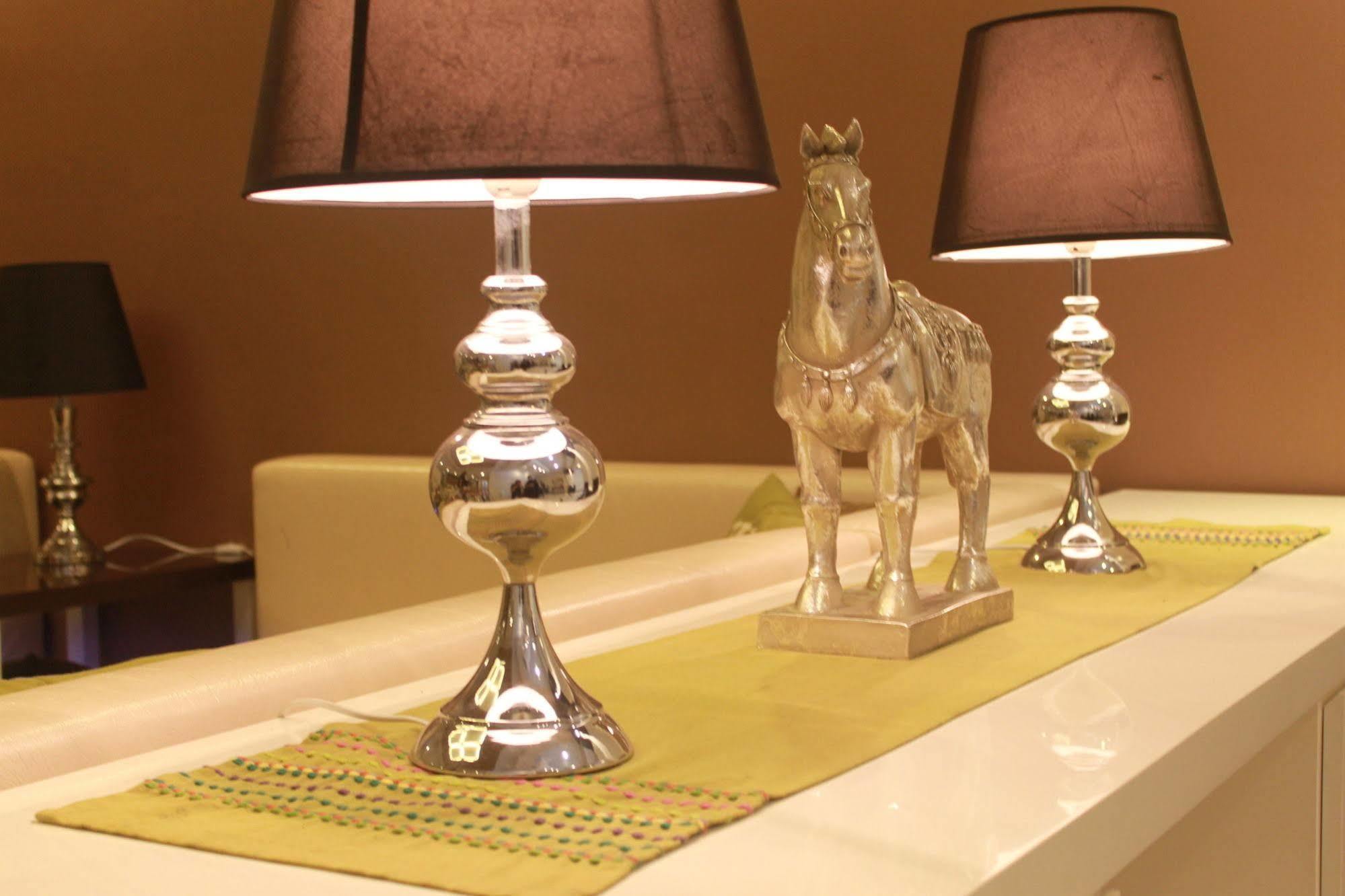 Bella Hotel Сурабая Екстериор снимка